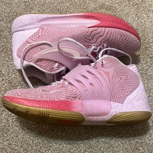 Nike KD 14 aunt Pearl